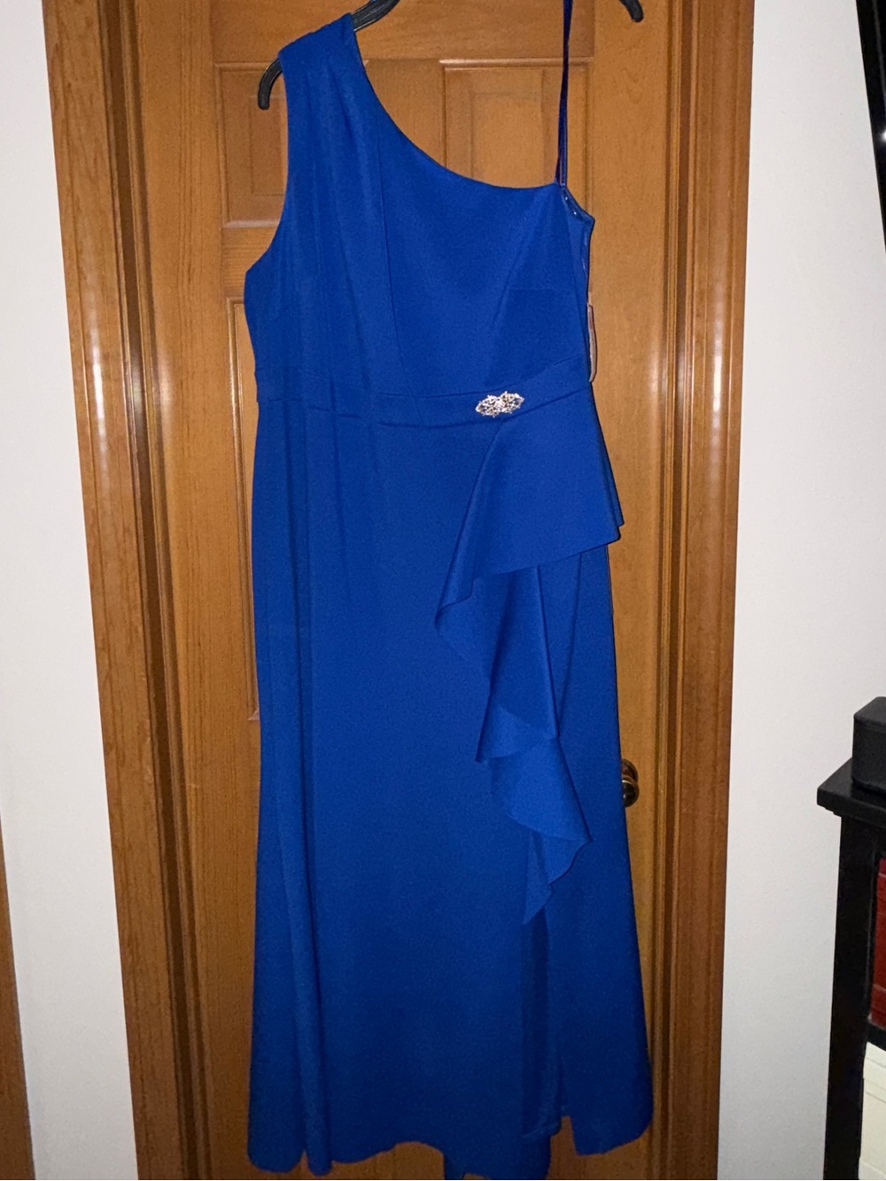 Jessica Howard Cobalt Blue One-Shoulder Evening Gown